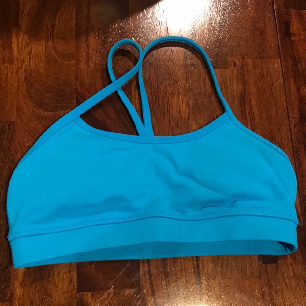 Lululemon flow y sports bra
